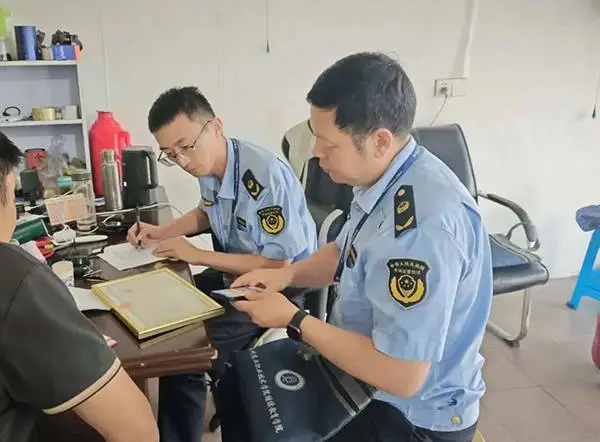 大闸蟹造假典型案例曝光！以次充好、虚假广告，你还敢买吗？  第2张