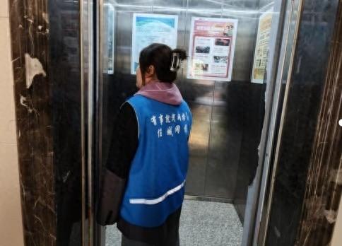 南张街道碧桂园网格工作站开展电梯隐患排查，保障民生安全  第1张