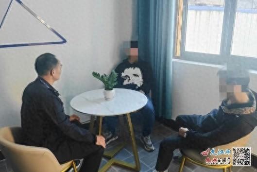 货车司机与货主因运费起争执，民警迅速调解获好评