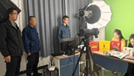 直播带货开启新征程，小山村农产品畅销全国