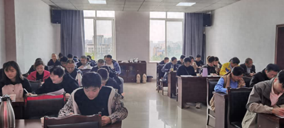 养老领域法律法规知识考试：48 名管理服务人员的大考，你准备好了吗？