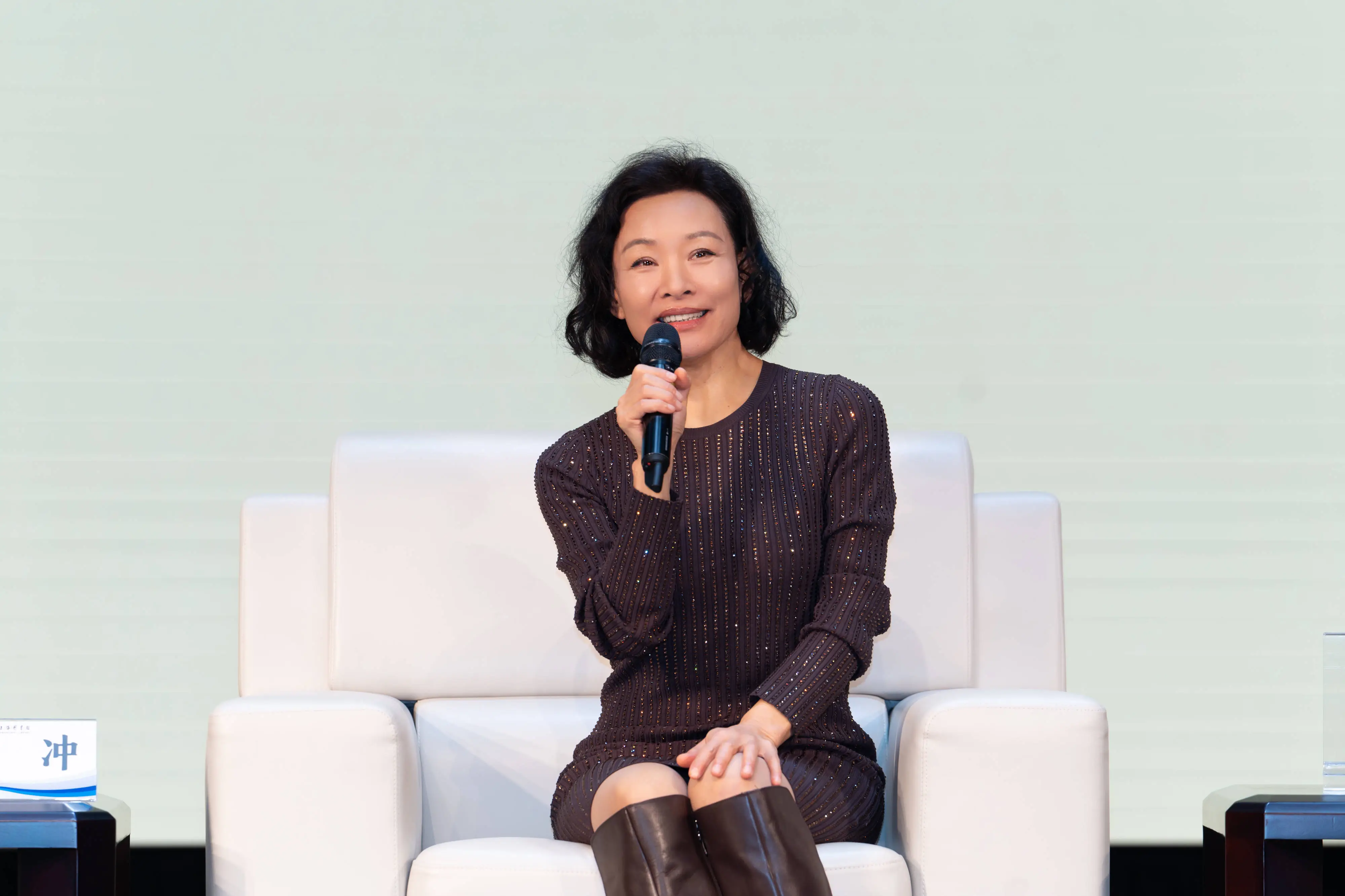 陈冲：从上海到世界，从演员到作家，她的人生如诗如画