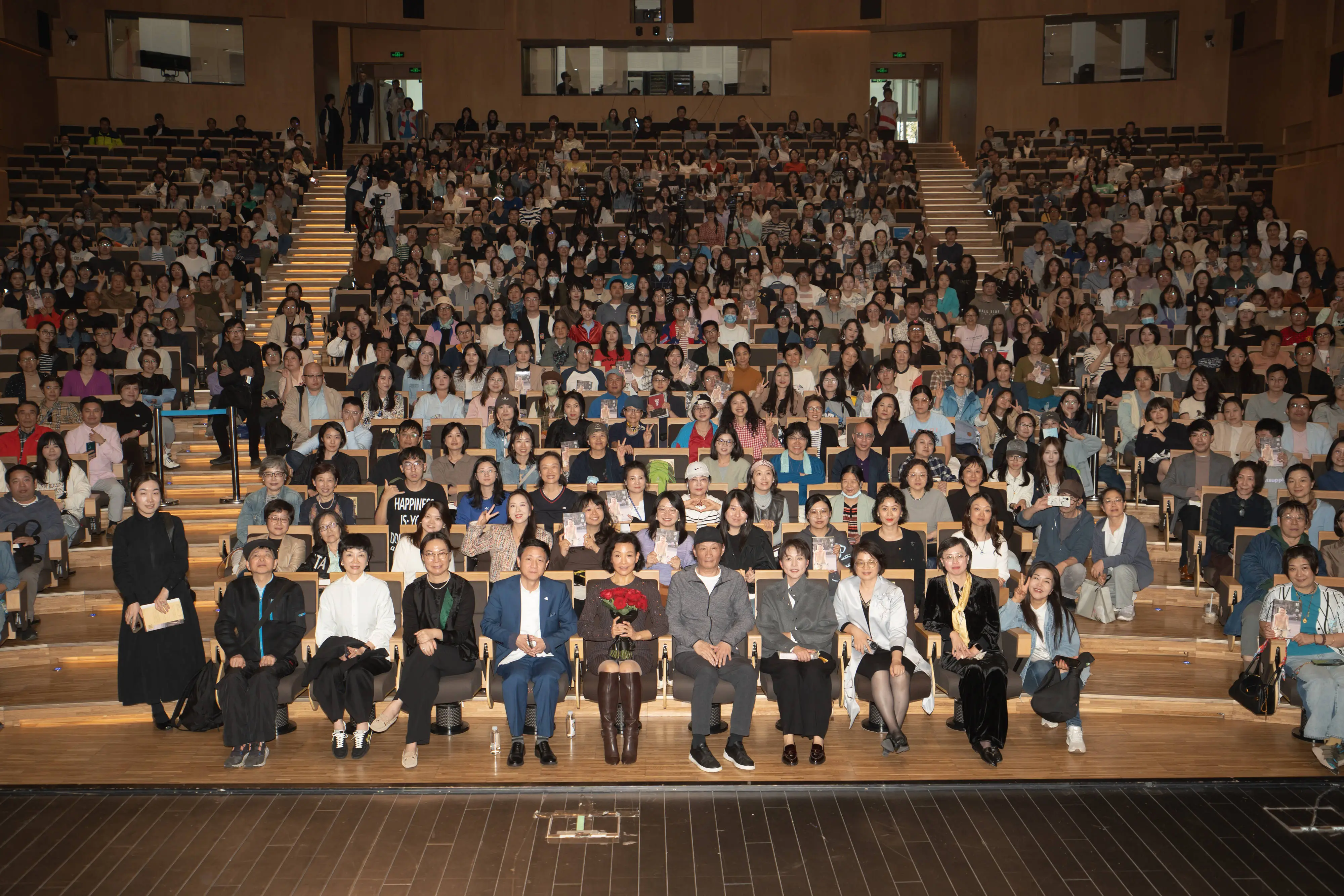陈冲：从上海到世界，从演员到作家，她的人生如诗如画  第3张