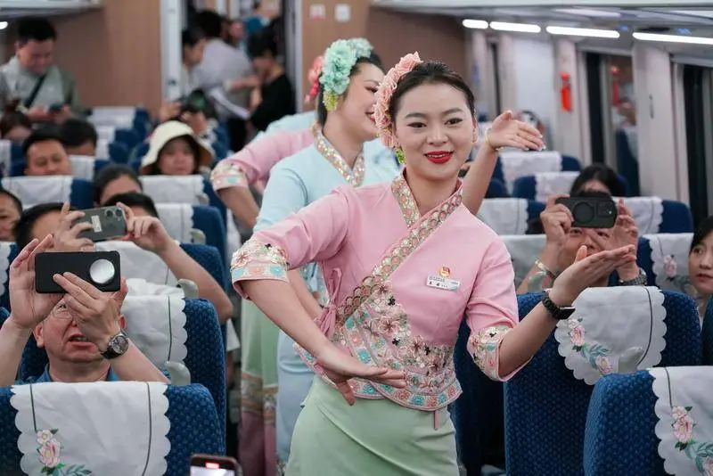 中老铁路三周年：1035公里见证4300万旅客与4830万吨货物的奇迹之旅  第11张