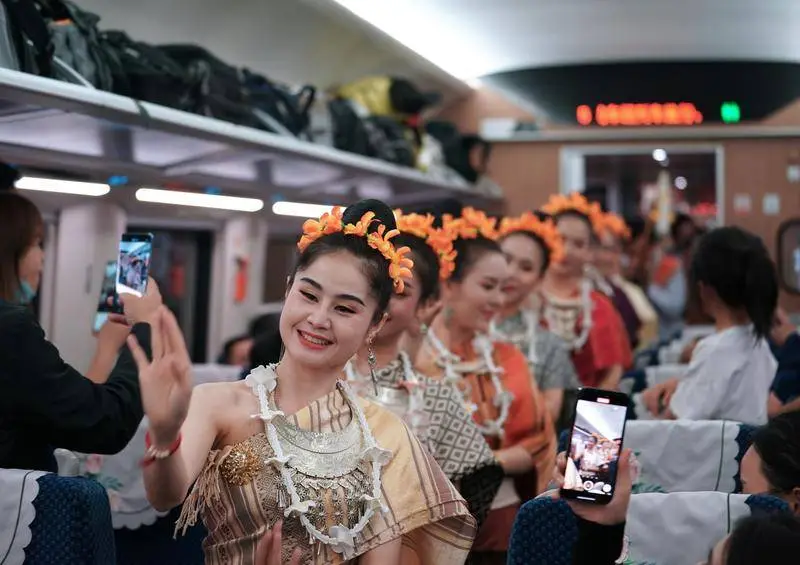中老铁路三周年：1035公里见证4300万旅客与4830万吨货物的奇迹之旅  第12张