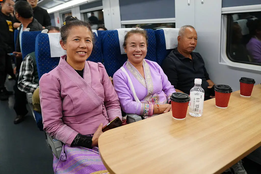 中老铁路三周年：1035公里见证4300万旅客与4830万吨货物的奇迹之旅  第6张