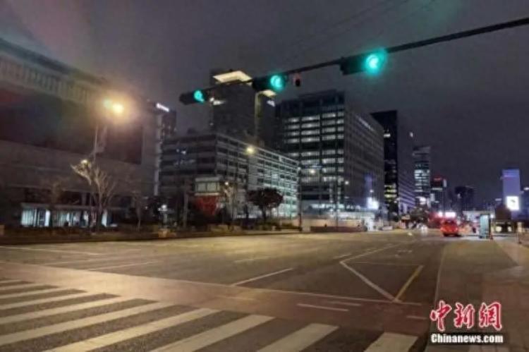 韩国紧急戒严令6小时后解除，中国游客亲历首尔街头骑警疾驰，华侨华人安全引关注