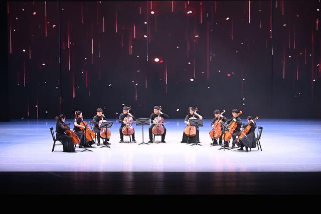 蝴蝶春情，星光舞蹈团用舞姿诉说战火年代的坚韧与梦想  第3张