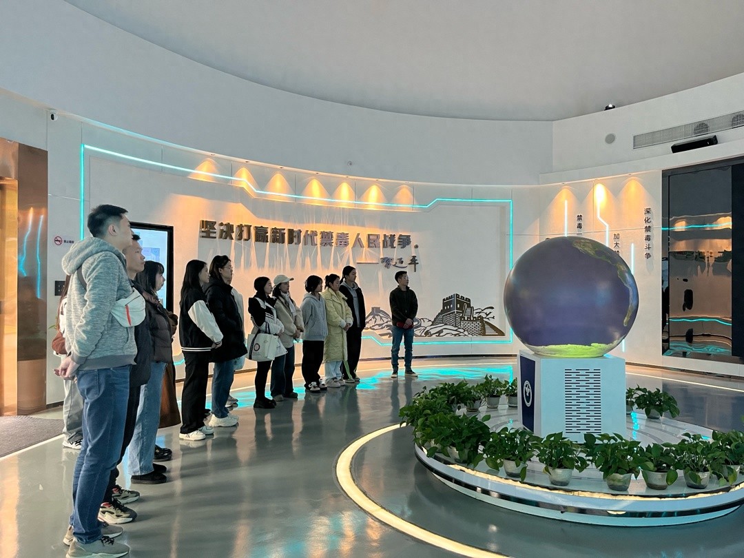 20名青年亲历VR毒驾模拟，震撼体验毒品危害，你敢来试试吗？