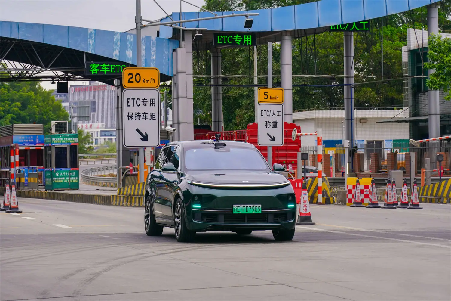 理想汽车4个月迭代30版本，端到端智驾能否超越特斯拉？  第5张
