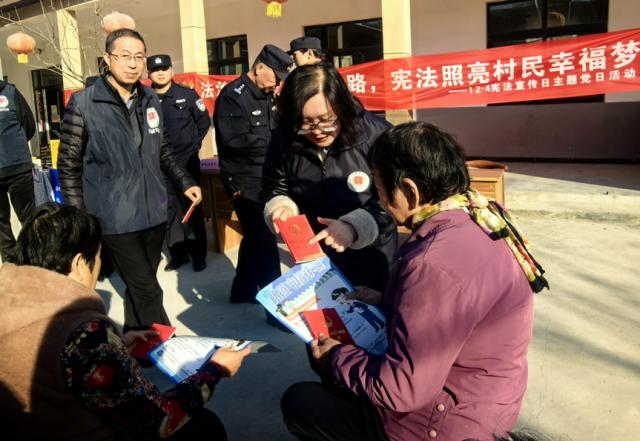12月3日济南彩石街道宪法日宣传：宪法的力量，就在你我身边  第3张