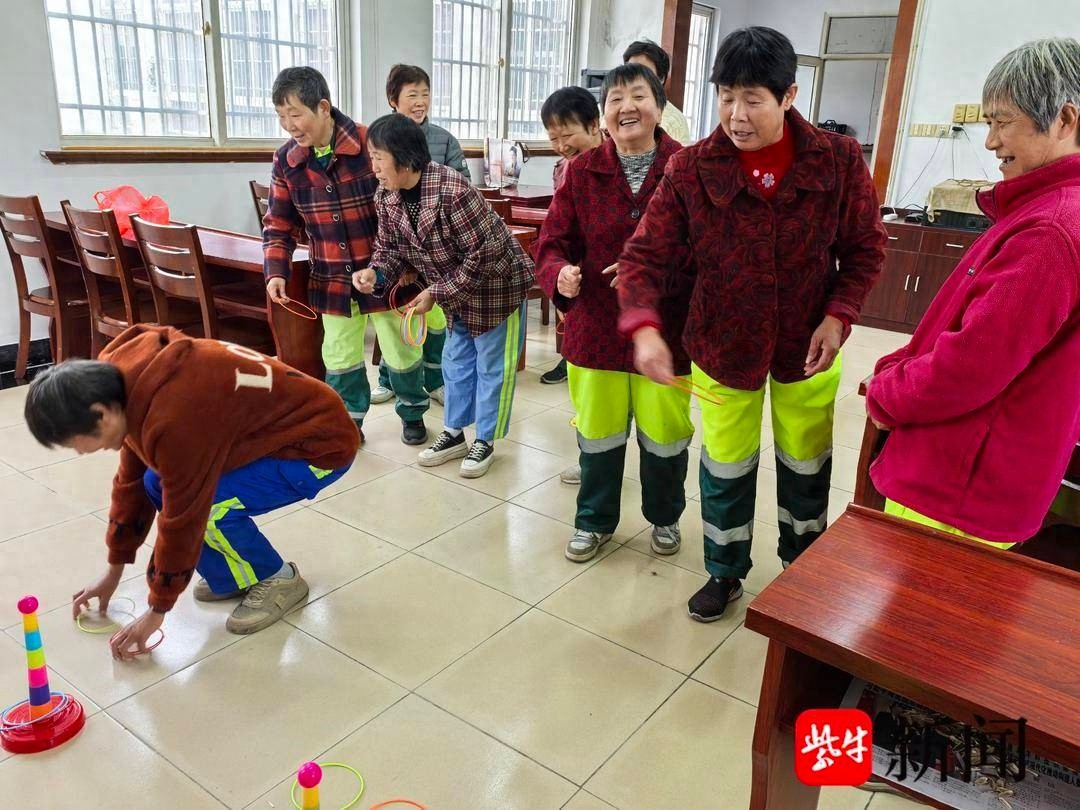 常熟社区趣味套圈活动火爆进行，居民重温青春欢乐时光  第1张