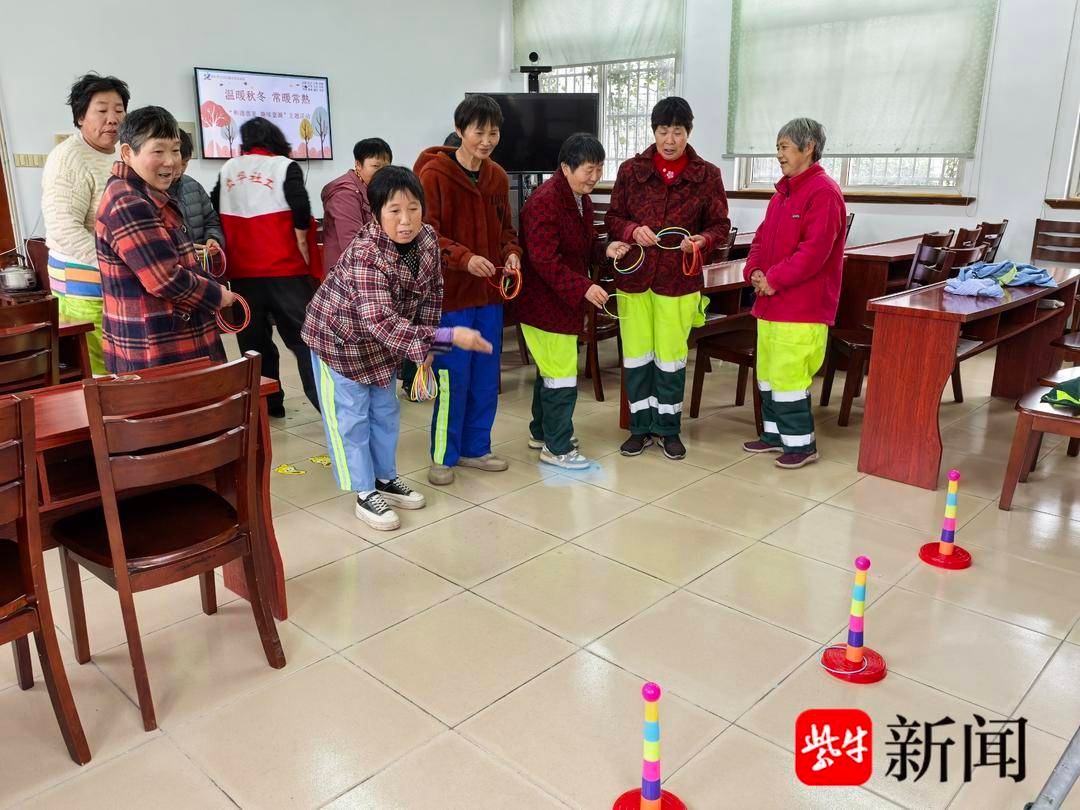 常熟社区趣味套圈活动火爆进行，居民重温青春欢乐时光  第2张