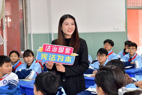 12月4日，河南多地宪法宣传活动火热进行，全民学法氛围浓厚  第6张