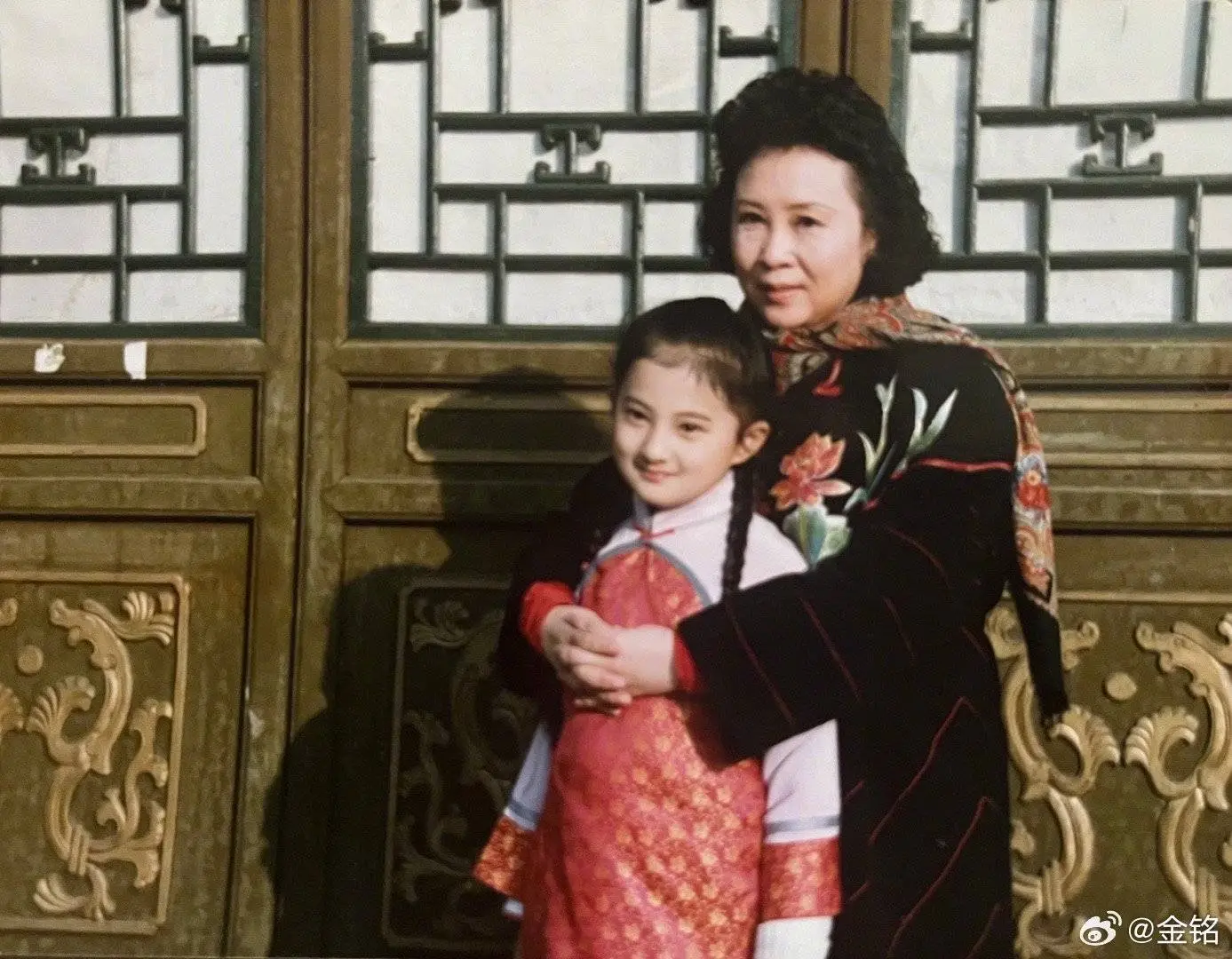 琼瑶离世，秦岚黄晓明深情悼念：她的作品照亮了几代人的青春