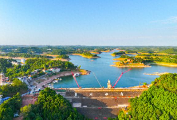 鲁班水库除险加固工程圆满完成，70万人受益，都江堰灌区迎来新篇章