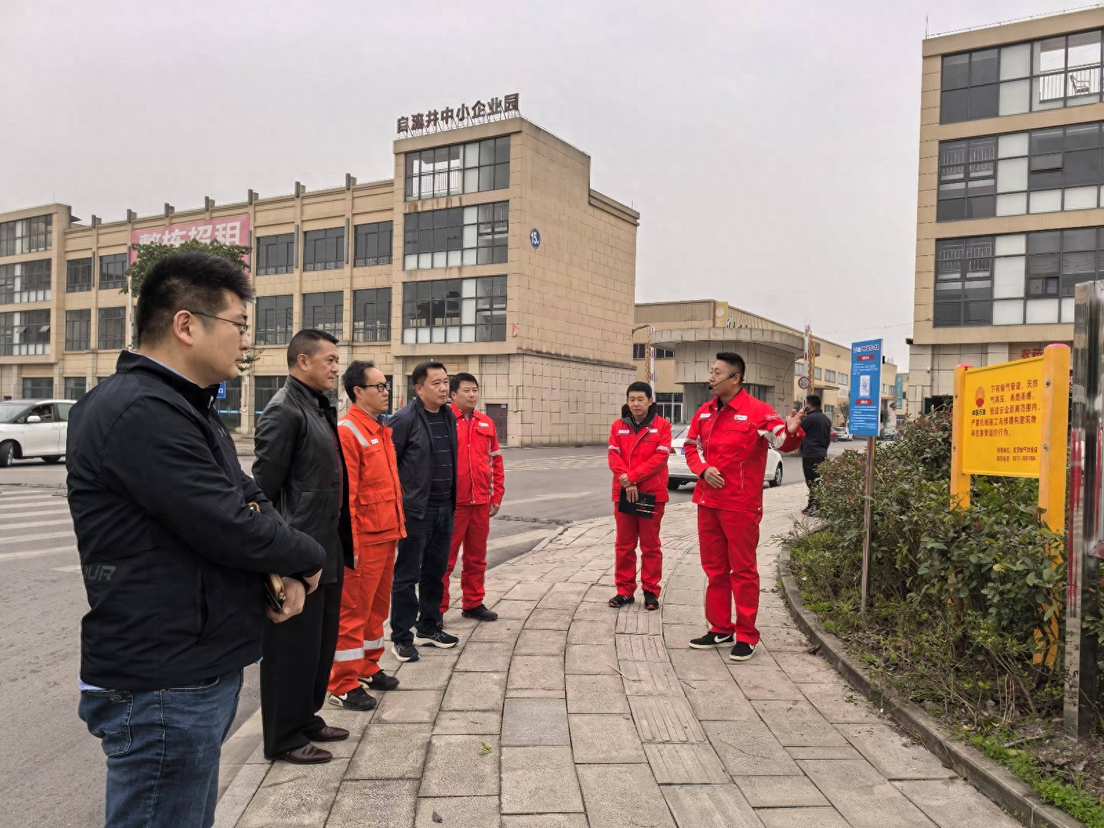 公安厅高级警长王强深入一线，督导天然气长输管道保护工作，确保安全生产无懈可击  第1张