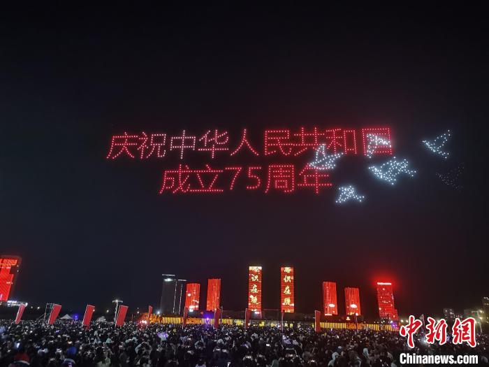 康巴什风华正茂 20 年巨变：从空城到网红的华丽转身