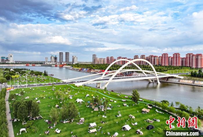 康巴什风华正茂 20 年巨变：从空城到网红的华丽转身  第2张