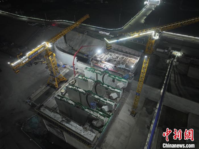 平陆运河企石枢纽泄水闸闸墩全部顺利封顶，建设者们如何克服重重困难？  第2张