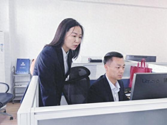 从柜员到对公客户经理，她是如何实现职场华丽转身的？