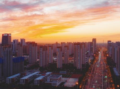 寒潮预警！济南气温骤降 10℃，绝美晚霞与绚丽秋叶交相辉映  第2张