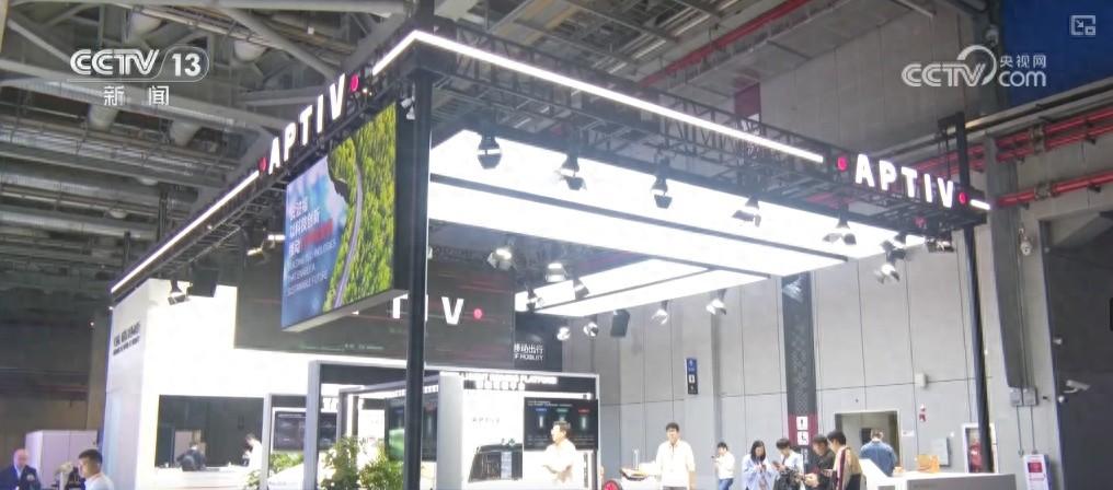 进博会为何吸引众多新朋友和老朋友齐聚一堂？