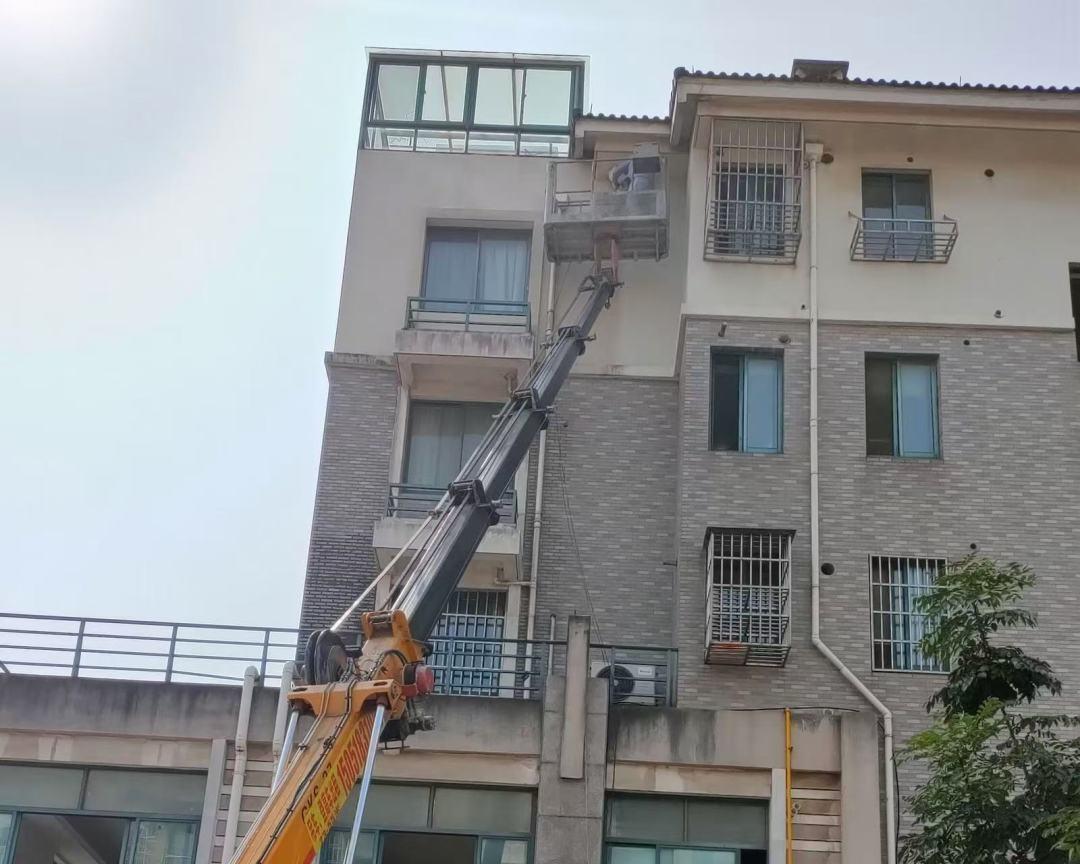 湖州市吴兴区环渚街道玉堂桥社区携手物业，精细化维护小区设施，提升居民生活品质  第2张