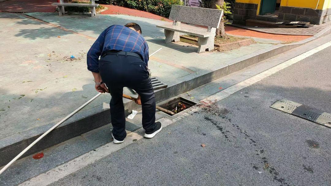 湖州市吴兴区环渚街道玉堂桥社区携手物业，精细化维护小区设施，提升居民生活品质  第3张