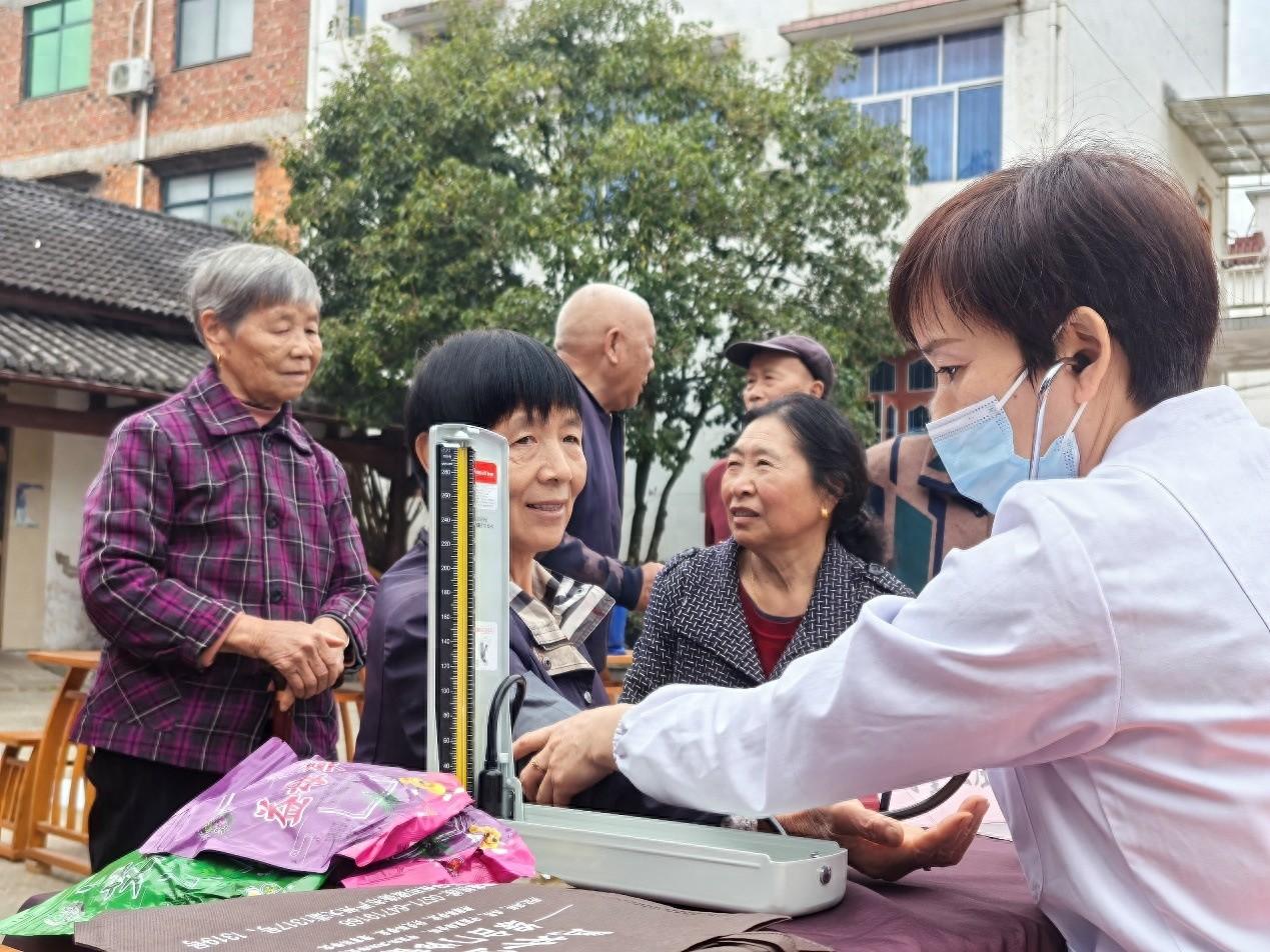 家门口免费理发、按摩推拿，还有这些暖心服务！你还在等什么？  第1张