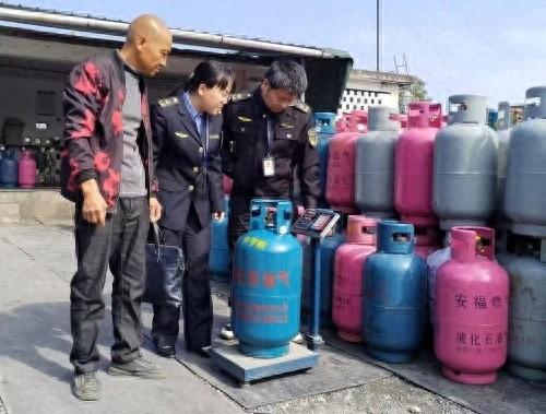 安福县市场监管局开展计量专项监督检查，保障消费者合法权益
