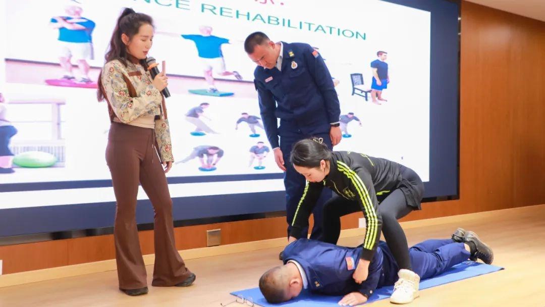 预防训练伤，提升质效！丽江森林消防支队邀请专家授课，全体指战员参加  第5张