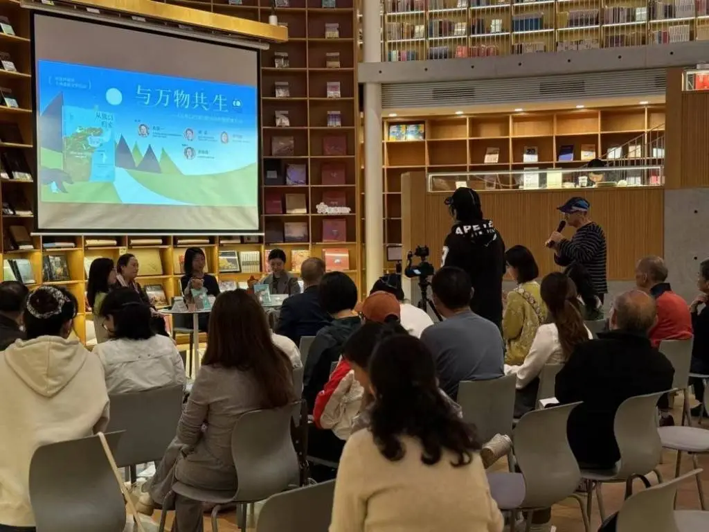 中法建交 60 周年，新华文创带你领略中法文化的浪漫碰撞  第2张