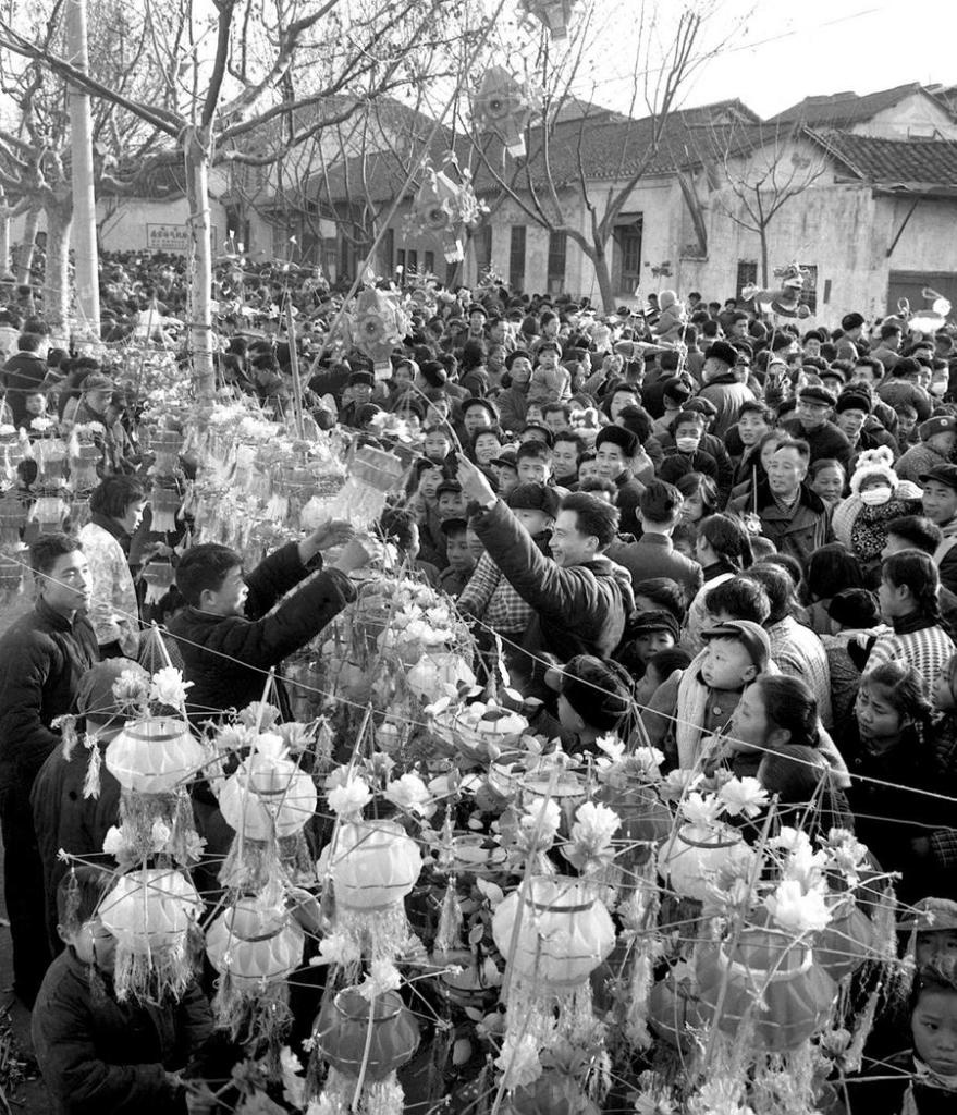春节记忆：从1959到2024，新华社镜头下的团圆与乡愁  第3张