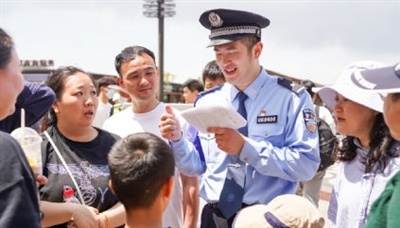 普陀山小帅抖音2000万粉丝助力反诈，电诈案件下降63.1%，你还在等什么？  第1张