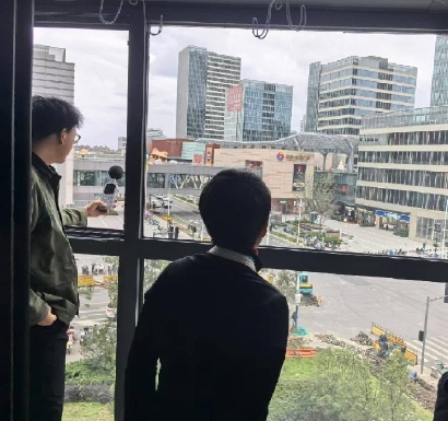 宝山公安巧用三所联动机制，成功化解网红商圈与居民矛盾，优化营商环境  第1张