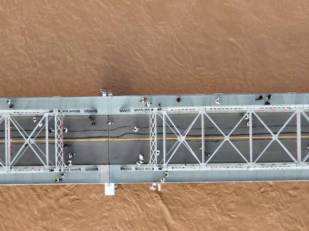 黄河之滨,兰州的灵魂坐标:探寻千年古都的灵性与浪漫 第4张 黄河之滨,兰州的灵魂坐标:探寻千年古都的灵性与浪漫 第4张