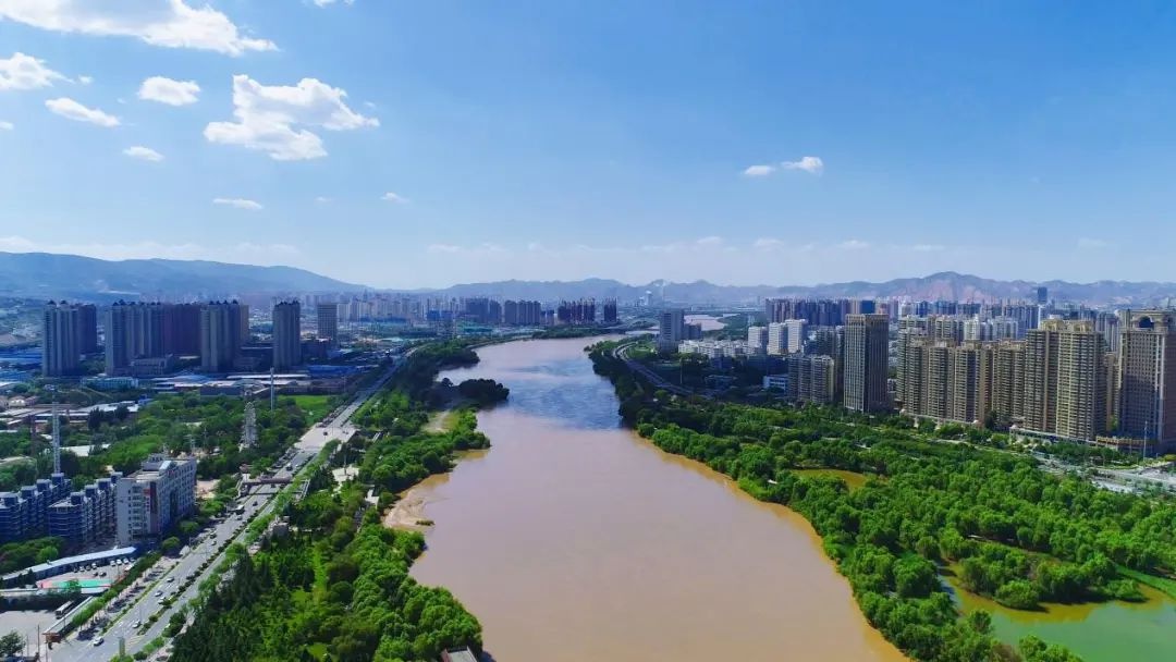 黄河之滨,兰州的灵魂坐标:探寻千年古都的灵性与浪漫 第7张 黄河之滨,兰州的灵魂坐标:探寻千年古都的灵性与浪漫 第7张