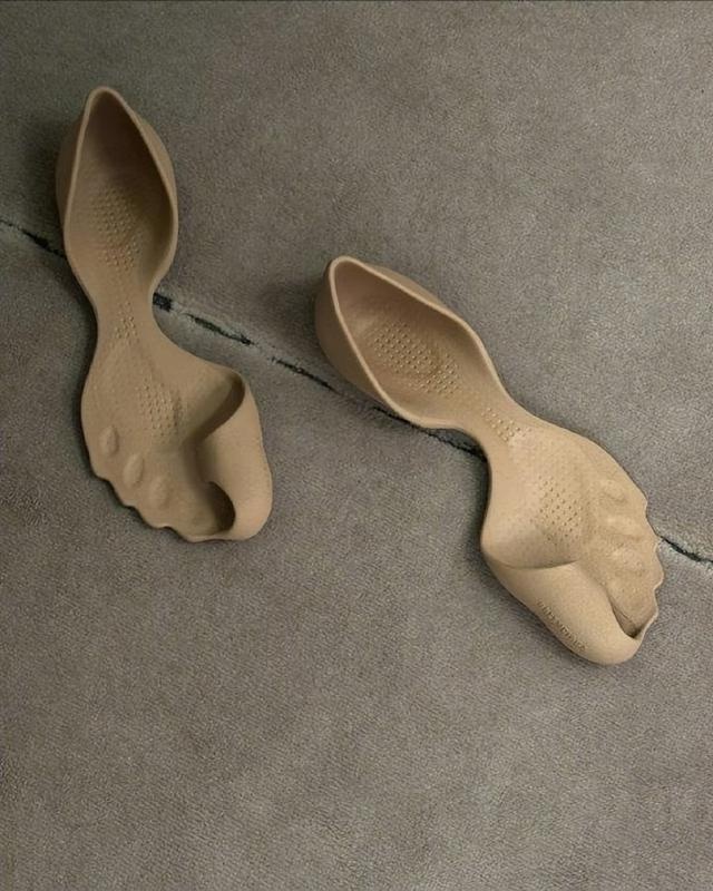 巴黎世家秋季新款Zero Shoes：让脚趾隐身的神奇设计，光脚穿鞋的错觉体验  第8张