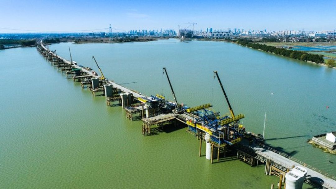 沪苏湖高铁：跨越湖光，叩响湖州繁华新篇，探路者与建设者的钢铁巨龙传奇  第5张