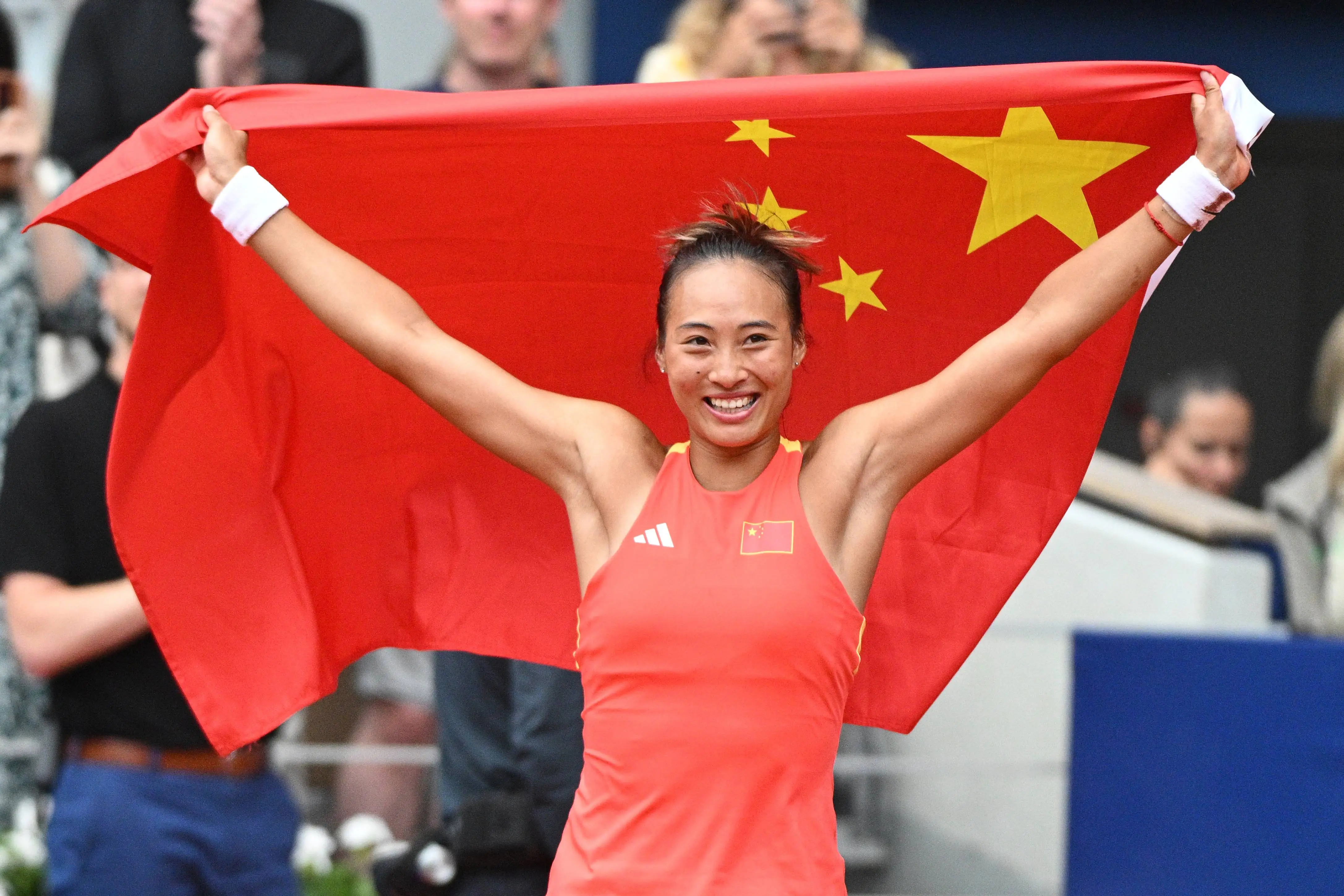 2024年女运动员收入榜揭晓：中国双星闪耀世界前五，网球含金量再获证明  第1张