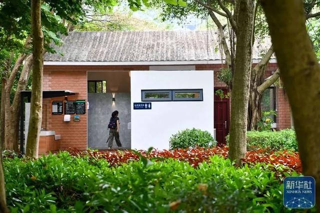 深圳公园惊现潮汐厕所，女厕排队难题迎刃而解，市民纷纷点赞  第2张