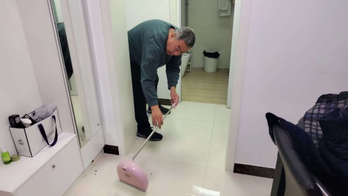 红螺家园社区深夜紧急行动：两小时抢修暖气管，居民点赞背后的温暖细节  第4张