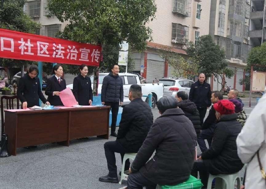 2024宪法宣传周：营山县检察院零距离讲法，法润心田，宪法精神深入人心  第3张