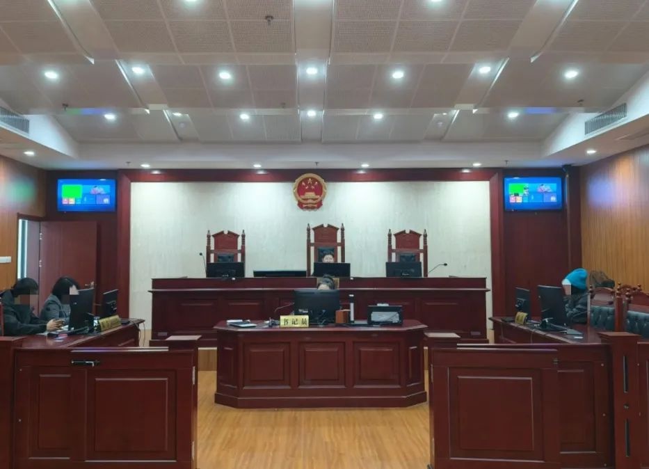 12月宪法宣传周：法院干警走进社区，面对面普法，守护公民权利  第4张