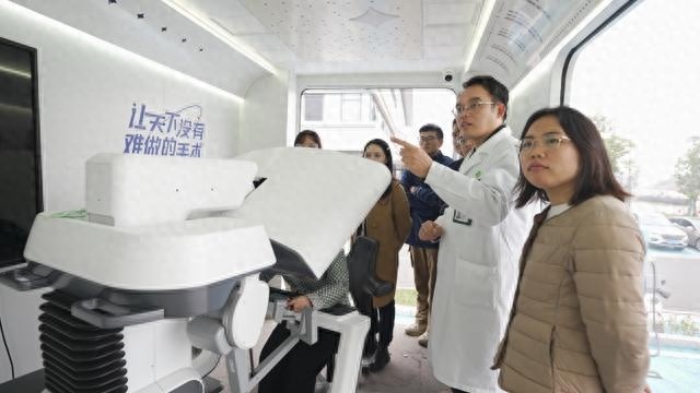 揭秘手术机器人：未来医疗的黑科技，你敢来体验吗？