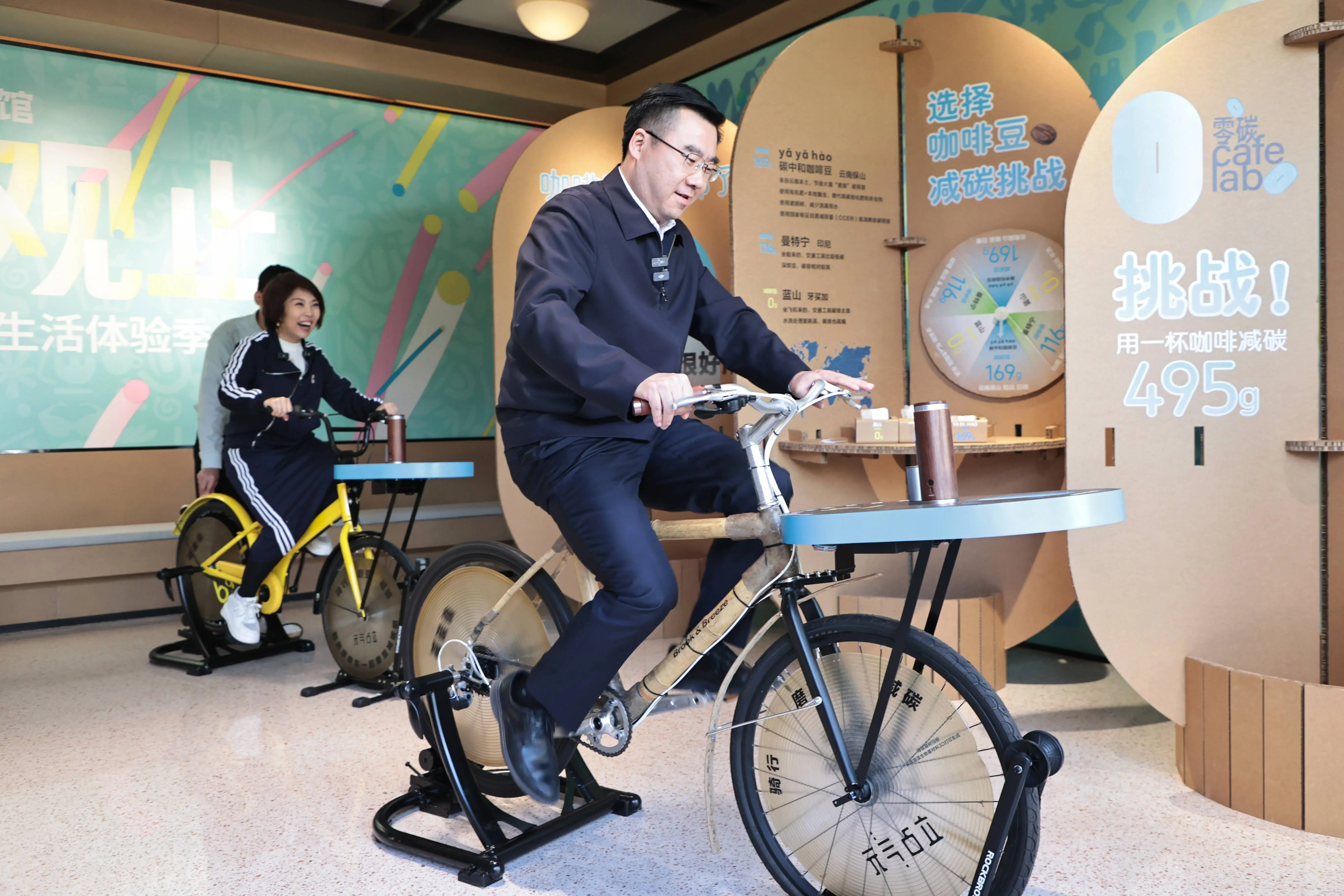 24小时图书馆点亮都市夜，区委书记亲述虹口如何打造城市治理共同体  第1张