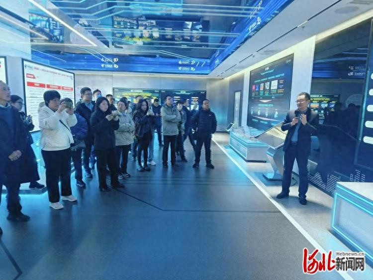河北电信携手11家银行，量子通信与金融信创宣讲会引爆行业未来  第1张