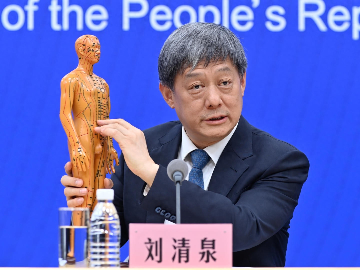 大雪节气泡脚养生，专家提醒：不是人人适合，孕妇儿童需特别注意  第1张
