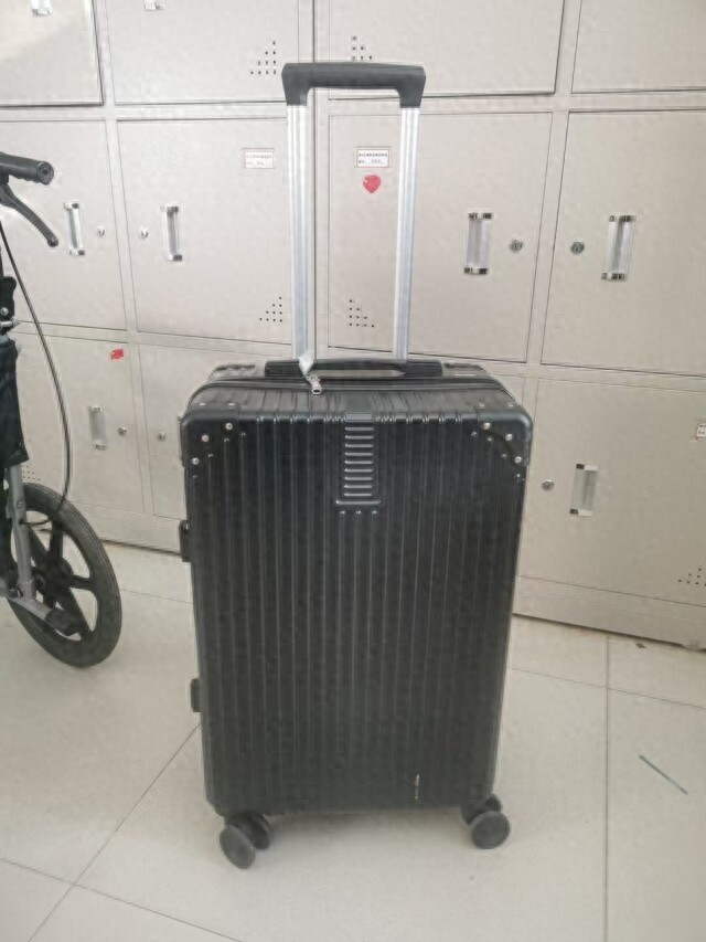 盗刷8500元后存回6600元，男子奇葩操作能否卡BUG成功？律师：已构成盗窃罪  第1张